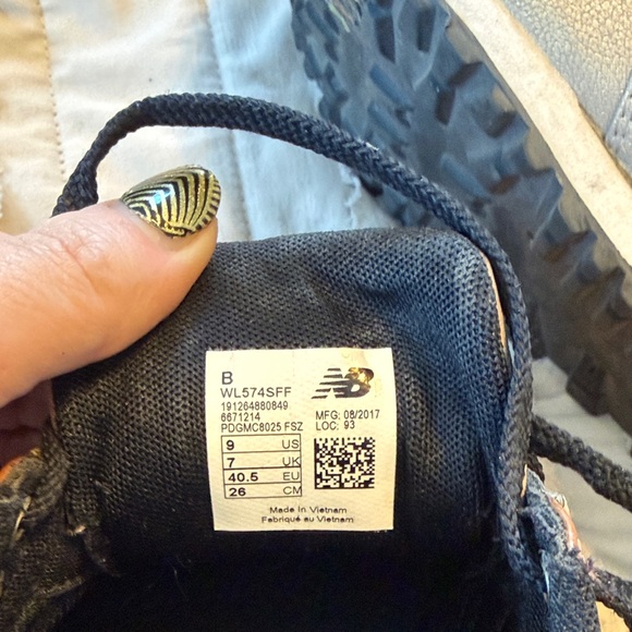 New Balance  Gold Rose gold Black 574 Sneakers - Picture 6 of 6